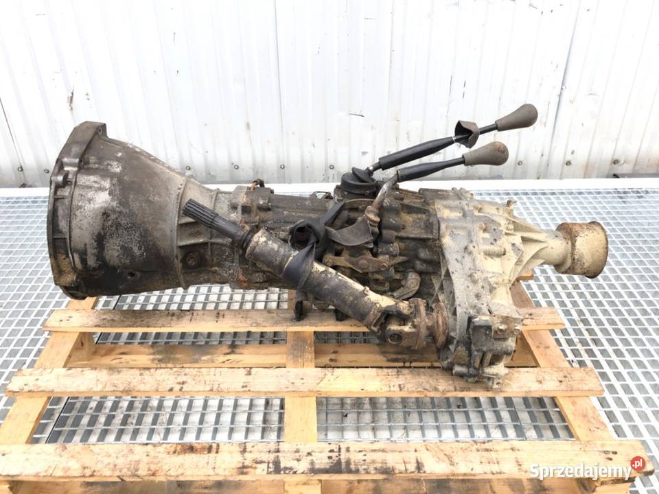 SKRZYNIA BIEGÓW NISSAN TERRANO II 3210135G40 24