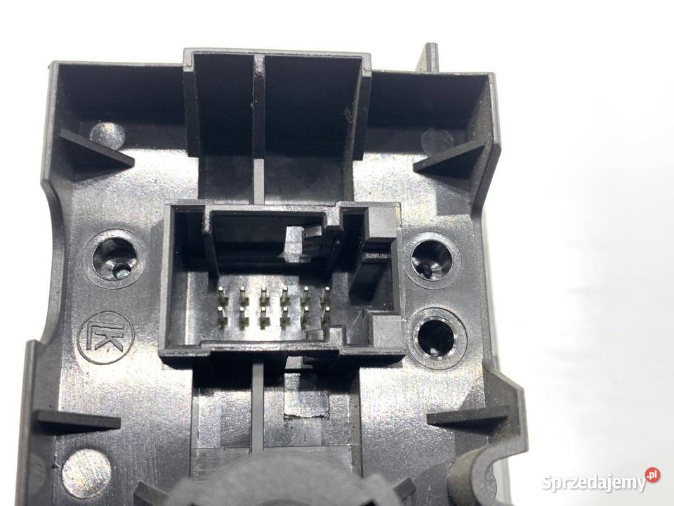 WŁĄCZNIK ŚWIATEŁ OPEL ZAFIRA B 13205865 0519 osobowe podkarpackie