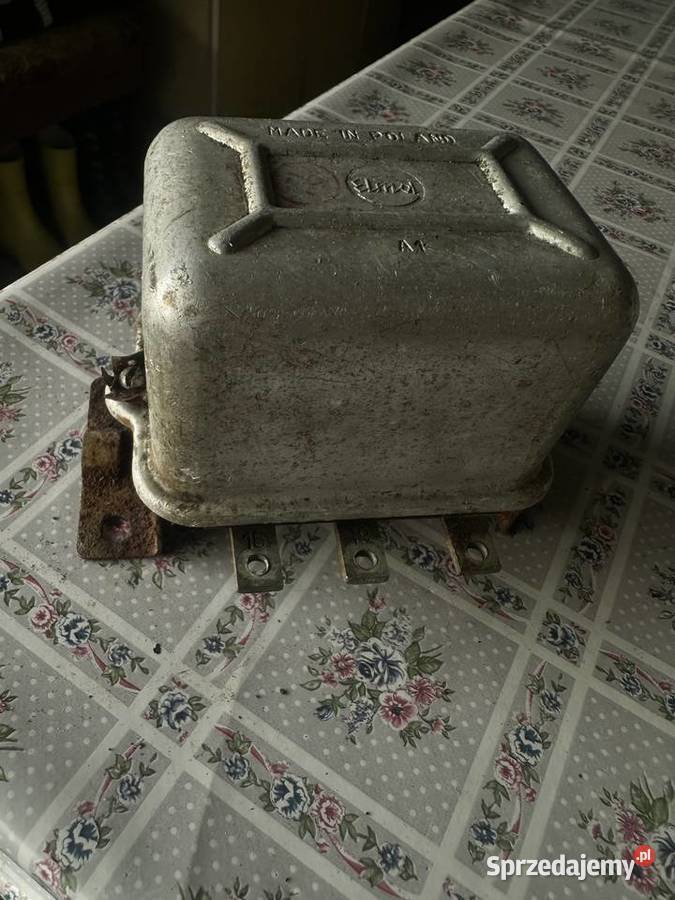Regulator napięcia Elmot PRL osobowe Wyposażenie elektryczne sprzedam