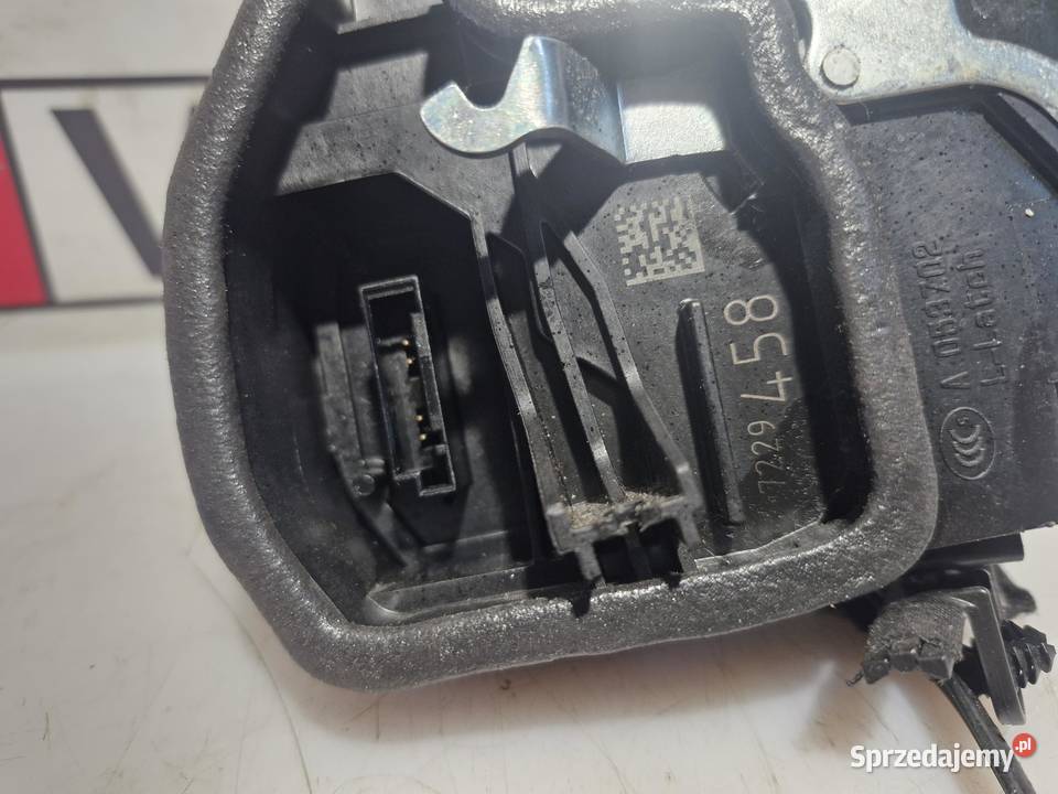 7229458 BMW E60 E61 E71 E87 E90 F10 F30 ZAMEK