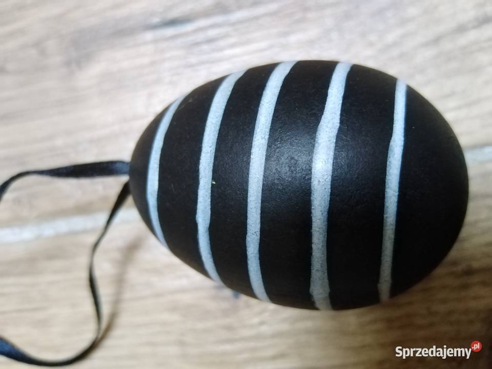 Czarno białe pisanki Nowa Karczma