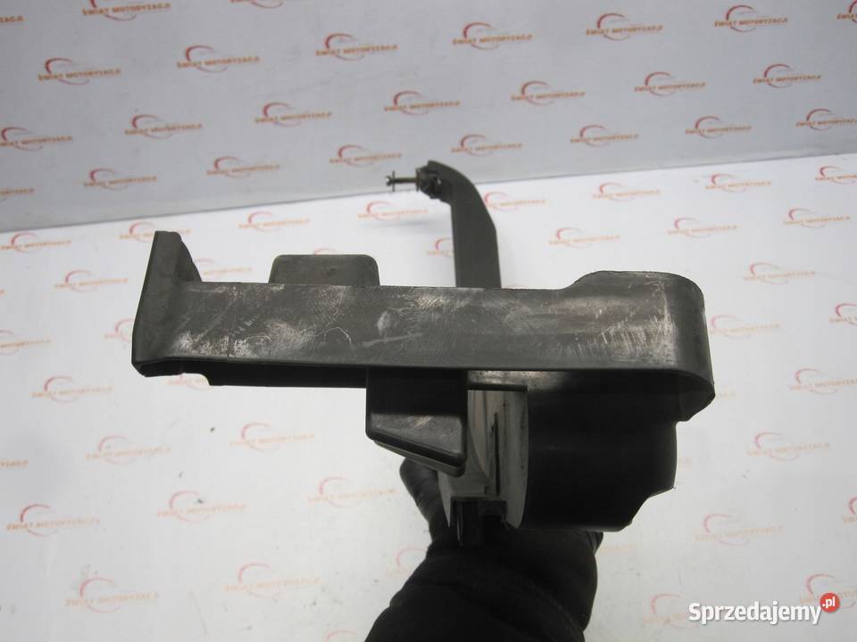 AUDI A3 SPORTBACK I 8PA 09r ślizg pod lampę