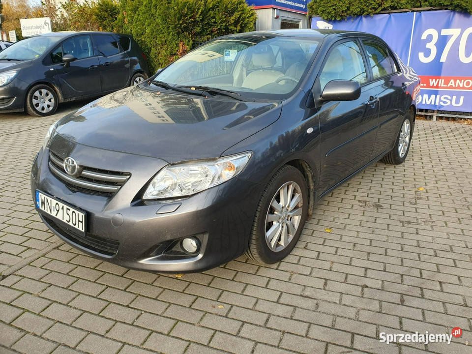 Toyota Corolla salon Polska bogata wersja półautomatyczna