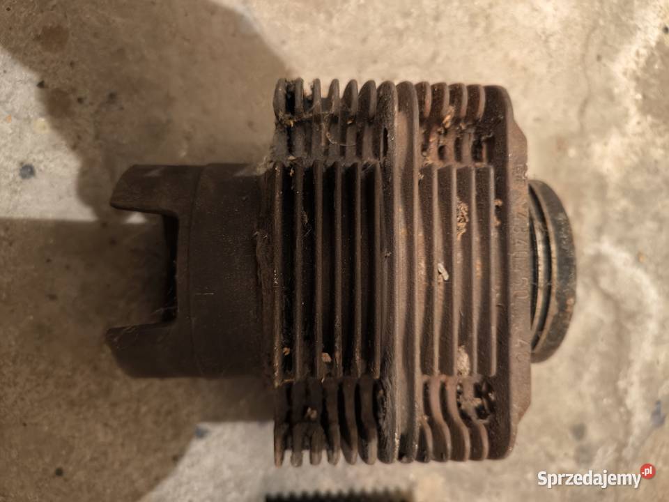 Cylindry z tlokami fiat 126p dwie sztuki Blok silnika Radomsko