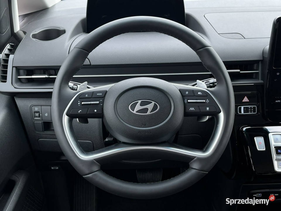 Hyundai Staria 9os 16 TGDI 225 6AT SMART podgrzewane fotele łódzkie Piotrków Trybunalski