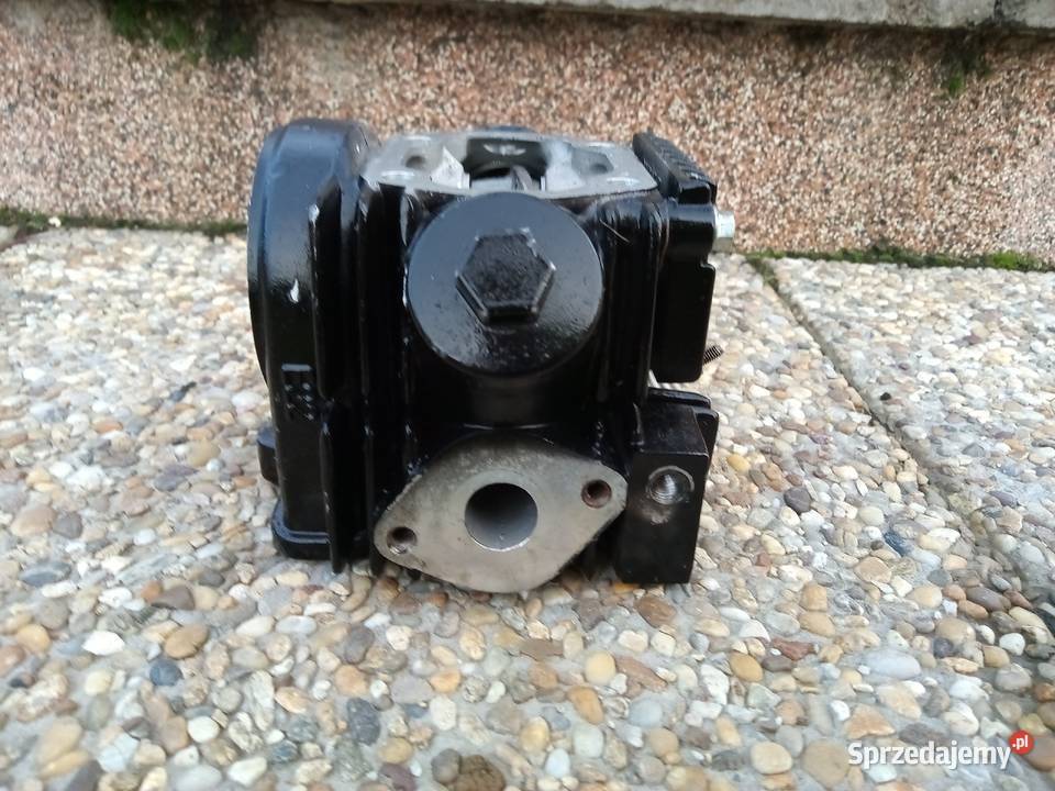 Głowica Do Silnika 139FMB Motorower 50cc Czarna Cylindry, głowice, pierścienie Starogard Gdański sprzedam