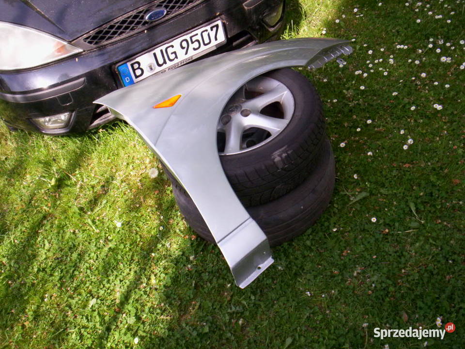 FORD FOCUS MK1 Błotnik Prawy Przód Kol 08 osobowe