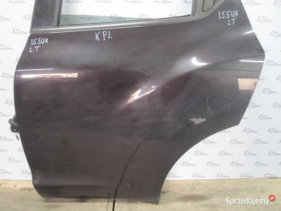NISSAN JUKE I 13r drzwi lewe tył osobowe