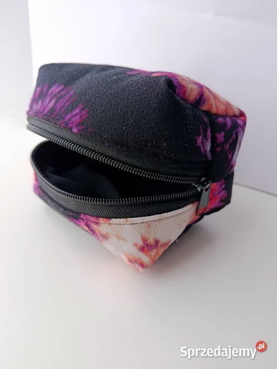 Kosmetyczka duża materiałowa w kwiaty zestaw wielkopolskie Konin