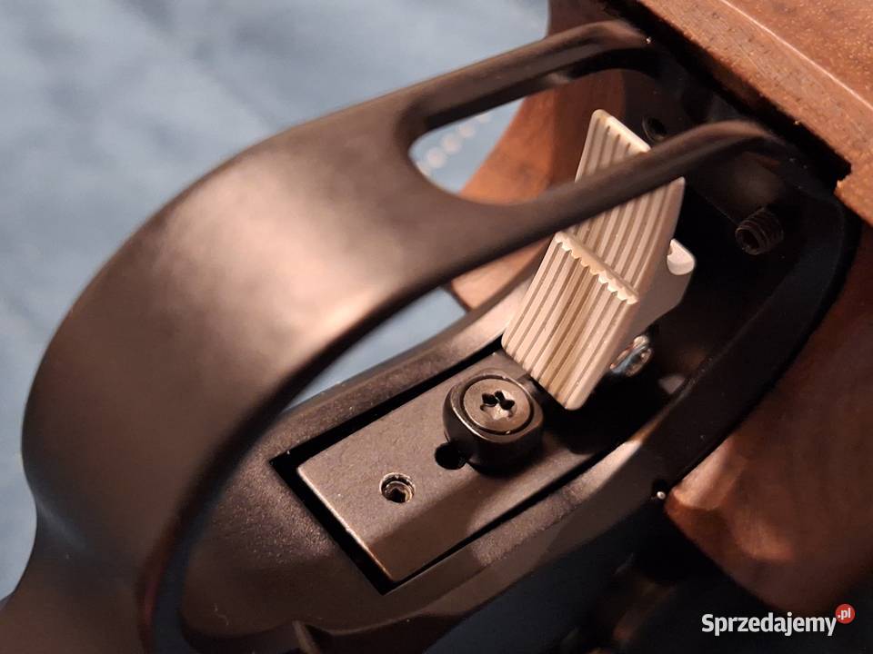 Pardini K12 Absorber czarny rękojeść prawa M Sporty strzeleckie i myślistwo