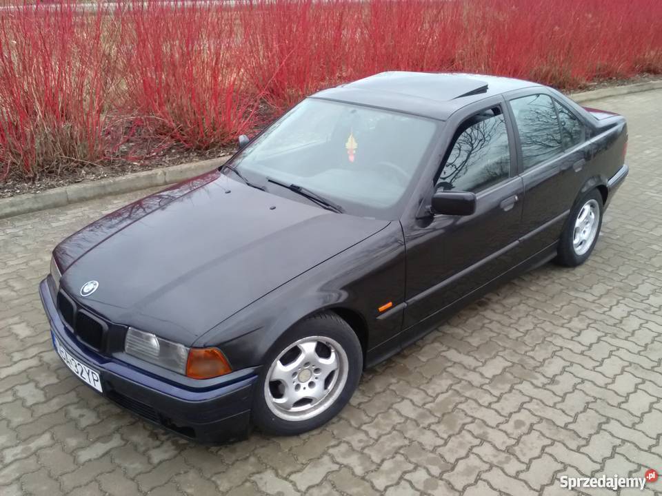 BMW E36 318 Diesel Sedan Czarny Nowe OC Seria 3 pomorskie