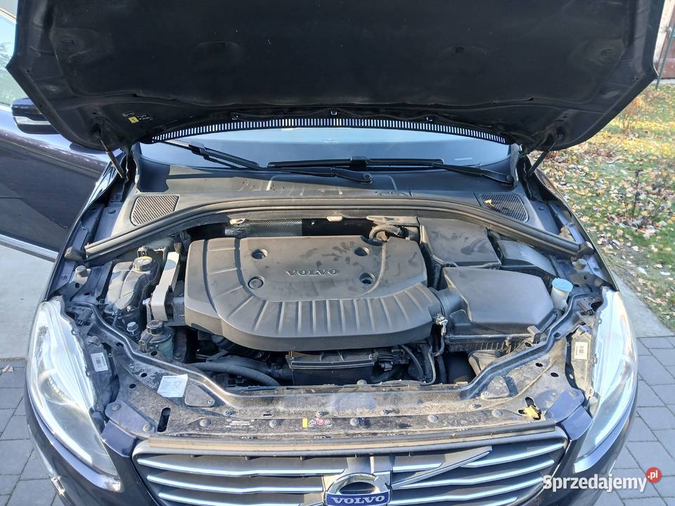 VOLVO XC 60 2016 24D 240 235000km Lasek