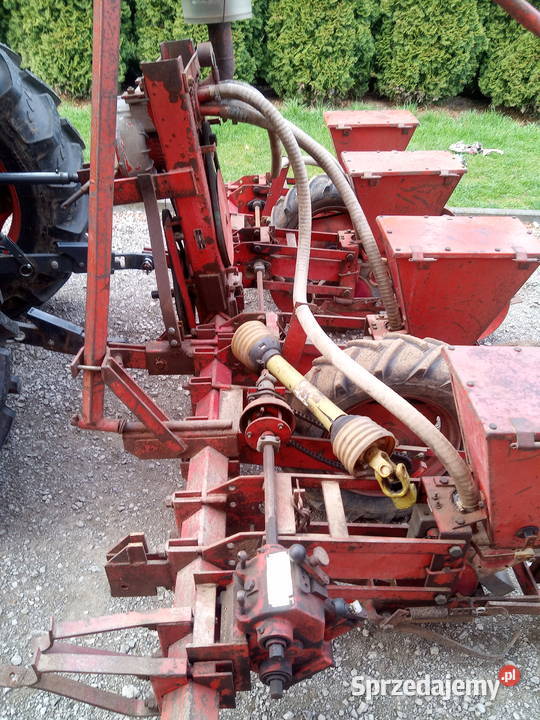 Siewnik punktowy 4rzędowy Aeromat Proszowice Siewniki i sadzarki