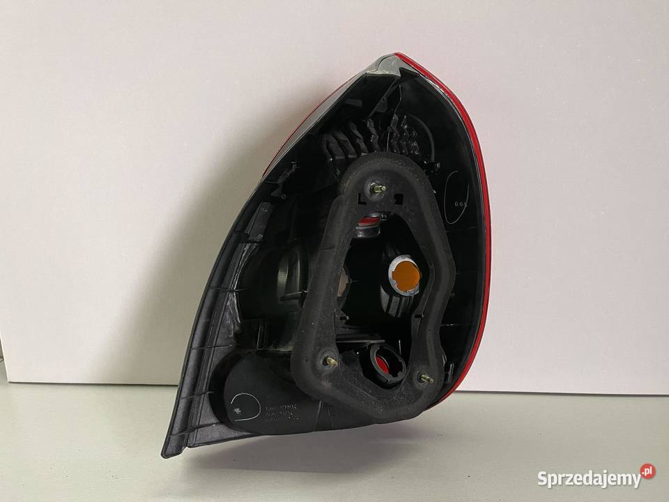 TOYOTA COROLLA E11 HB LEWA LAMPA TYŁ osobowe Ostroróg