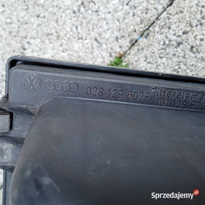 Audi 80 B4 19 TDI Bosch Obudowa filtra powietrza Silniki i osprzęt