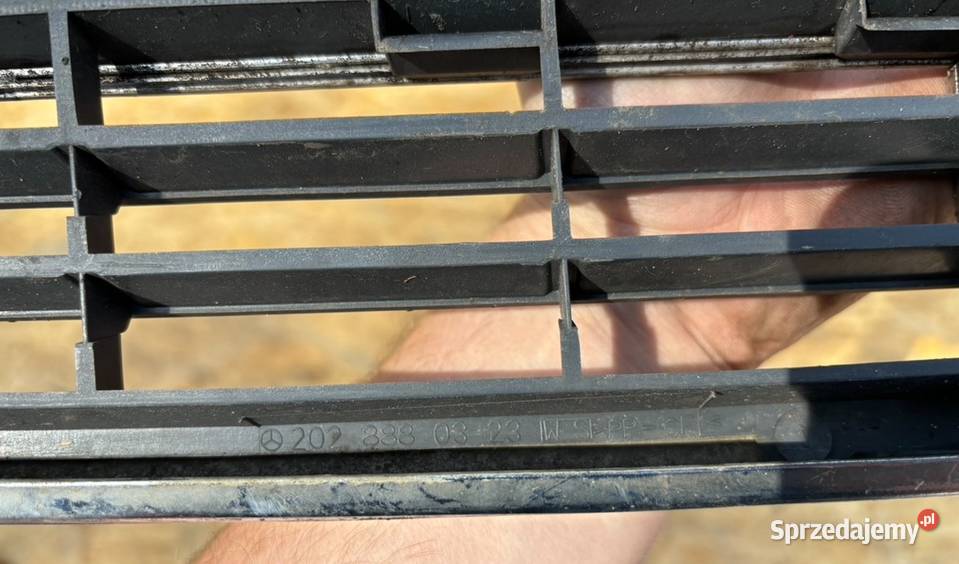 ATRAPA CHŁODNICY GRILL PRZOD CHROM MERCEDES C osobowe Międzychód