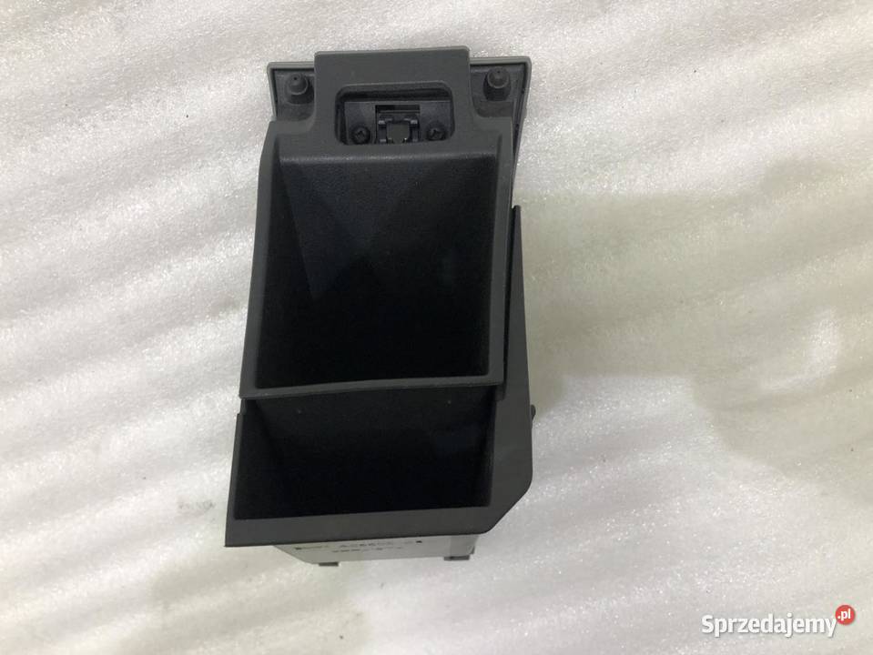 SCHOWEK KIEROWCY 3M71A06600AEW MAZDA 2 DY