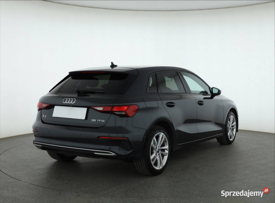 Audi A3 35 TFSI czujnik parkowania