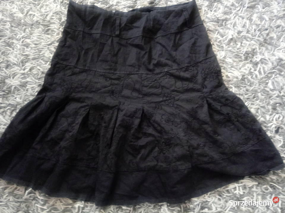 Spódnica czarna z haftem Chrzanów