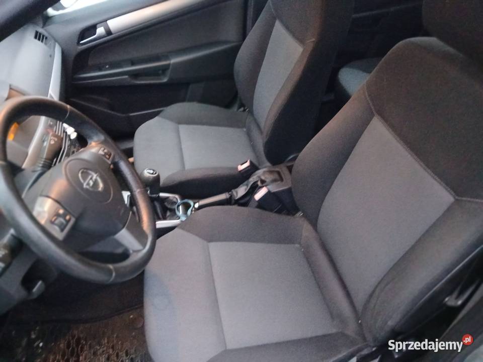OPEL ASTRA III KOMBI 16GAZ Rok produkcji 2005 Kraków sprzedam