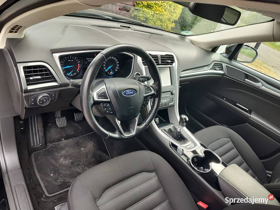 FORD MONDEO 15 BENZYNA 111000 czarny Leszno sprzedam