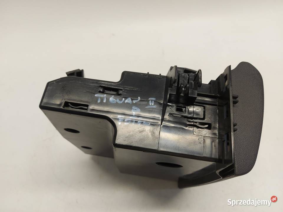 VW TIGUAN II 5NA Schowek fotela prawy 5NN882600