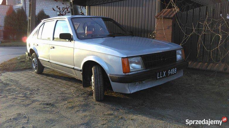 Opel Kadett D ZABYTEK YOUNGTIMER ascona fiat 126 Sedan / Limuzyna lubelskie Dęblin