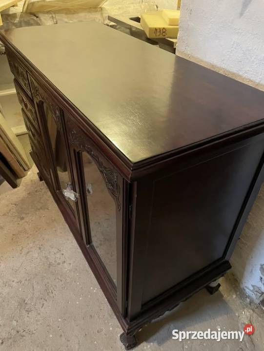 Stylowa komoda z barkiem Piecki