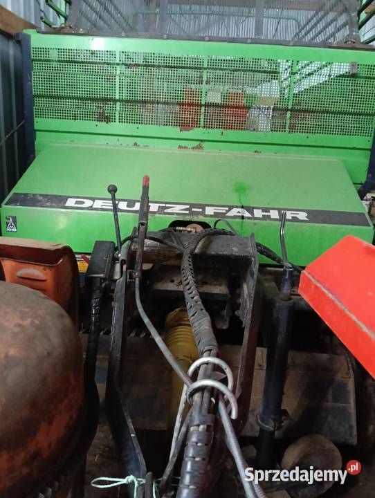 Przyczepa samozbierająca Deutz fahr K550noże Deutz-Fahr Czarnożyły