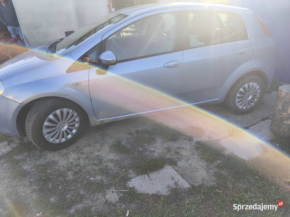 Fiat grandę Punto 14 B świętokrzyskie Sadowie sprzedam