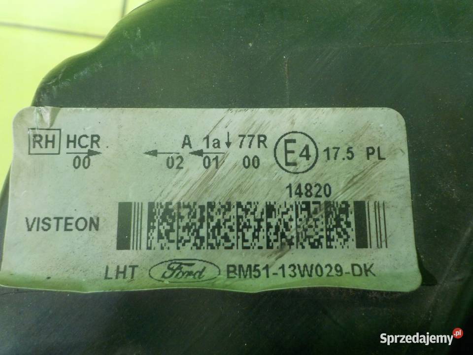 FORD FOCUS MK3 10 B 12r HB 5D lampa prawa przod Motoryzacja Suków sprzedam