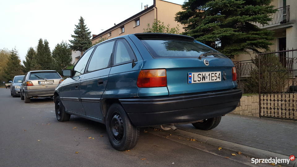 Opel Astra F 16 welurowa tapicerka