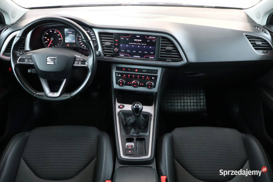 Seat Leon 15 TSI asystent pasa ruchu Zabrze
