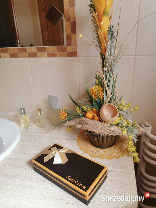 Róże kwiaty do dekoracji Wyposażenie wnętrz sprzedam