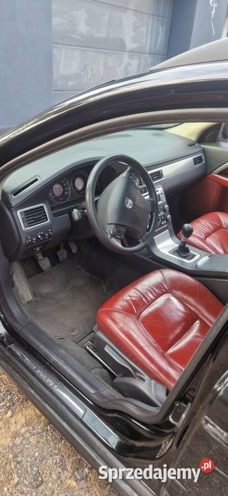 Volvo v70 2009r 20 tdi uszkodzony blacharsko