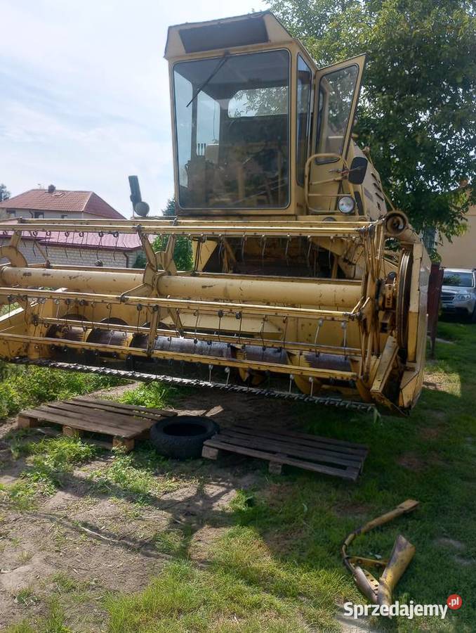 Kombajn Holland 1520 New Holland Kombajny Żółkiewka-Osada