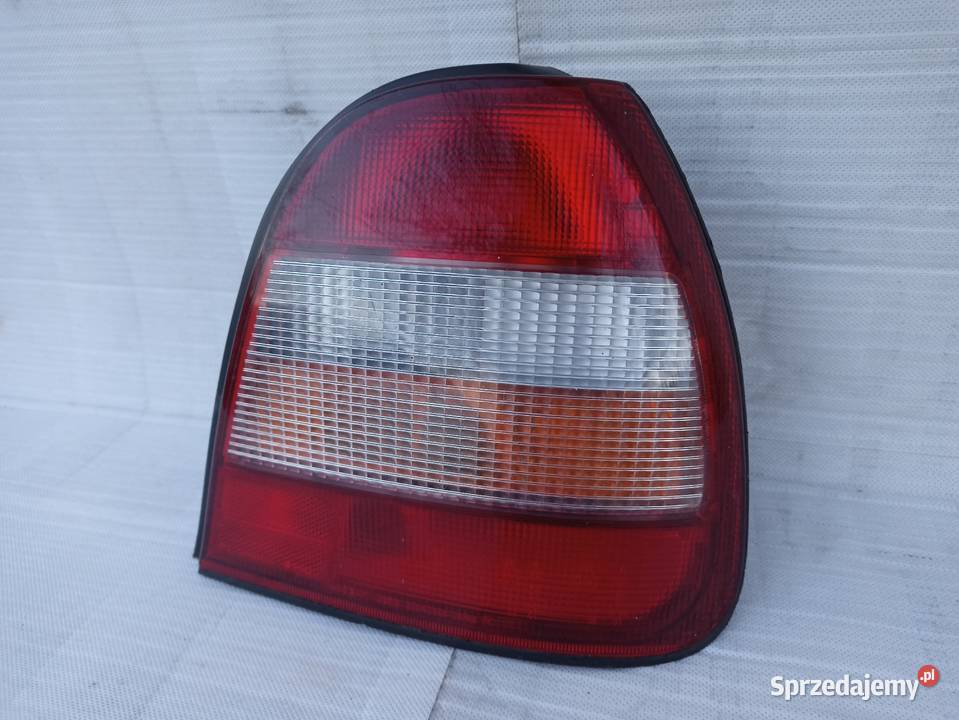 Nissan Sunny N14 lampa tył tylna prawa wkład Sieradz