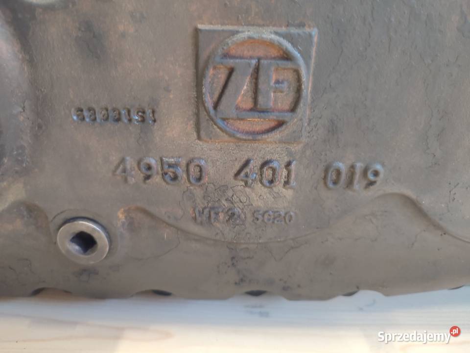 Skrzynia biegów 4950401018 Holland LM 735 Wilkowo