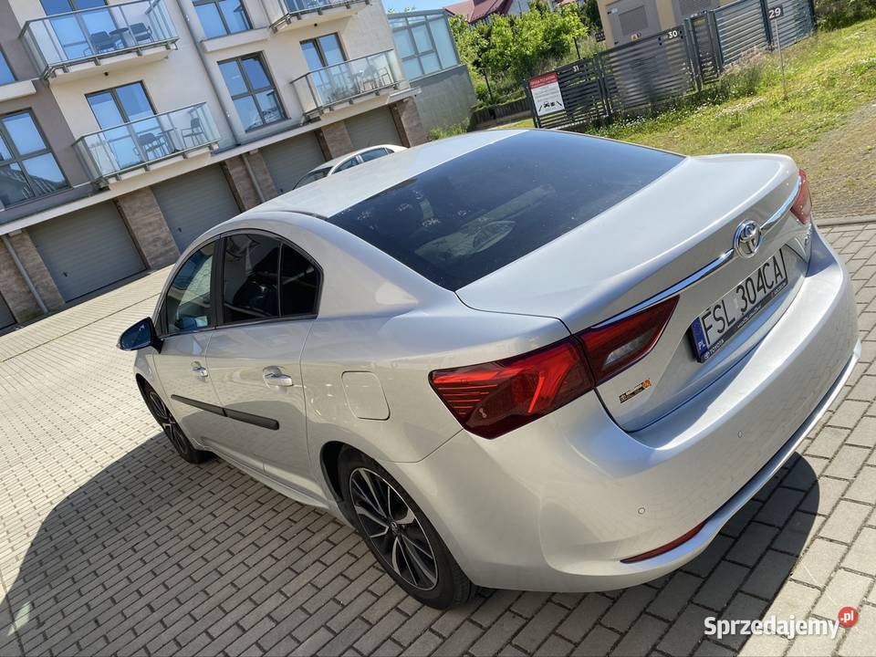 Sprzedam Toyota Avensis 18 sedan srebrna benzyna MP3 lubuskie