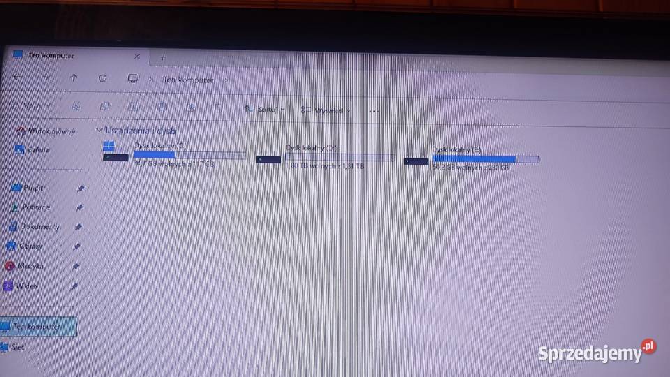 Komputer stacjonarny 16GB RAM 4x36Ghz SSD HDD