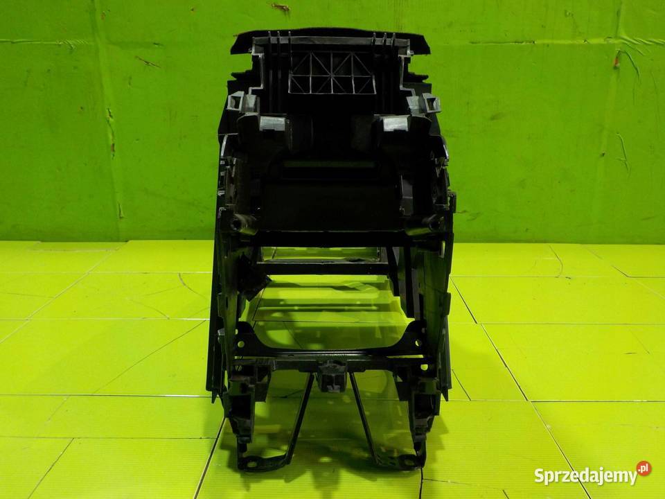 MERCEDES R W251 07r tunel srodkowy A2516801052 Suków