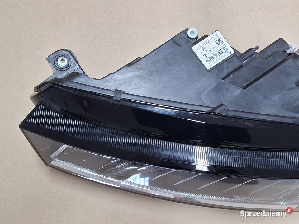 SKODA OCTAVIA IV 4 REFLEKTOR LEWY FULL LED LAMPA Bieleń
