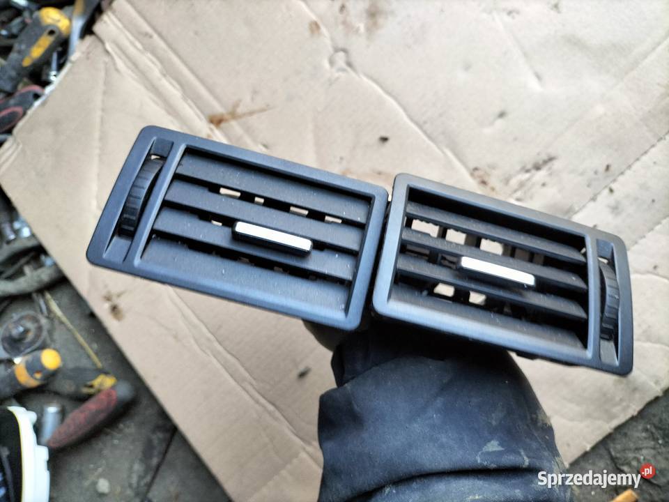 FORD FOCUS C MK1 2004 KRATKA NAWIEWU PRAWA LEWA osobowe Kamień-Kolonia