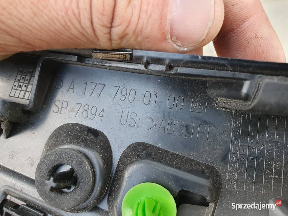 MERCEDES W177 LISTWA LEWA SPOILER LEWY KLAPY TYŁ Karoseria