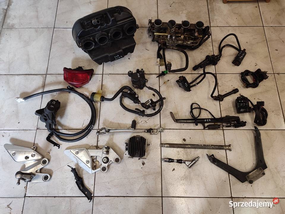 Yamaha FZ6 Fazer części 0409r Lampa przełącznik Jelenia Góra sprzedam
