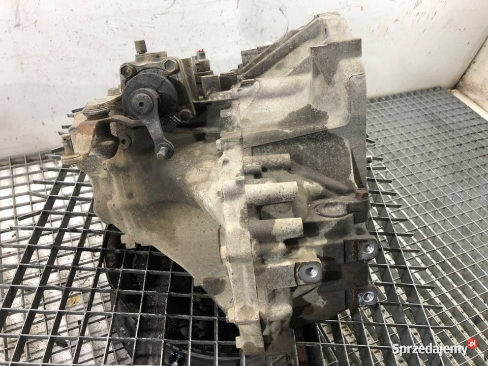 SKRZYNIA BIEGÓW TOYOTA YARIS I 13 87 9905