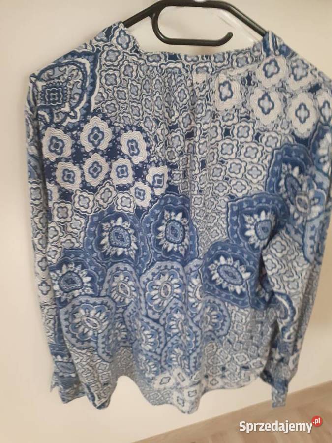 bluzka koszulowa z dekoldem M
