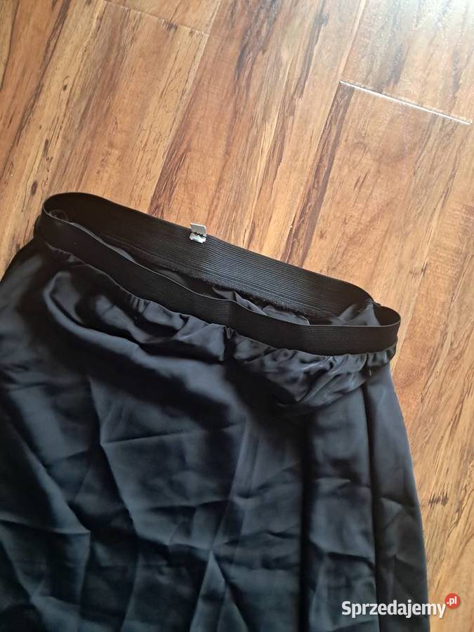 nowa czarna śliska spódnica rozmiar M ale to Sandomierz