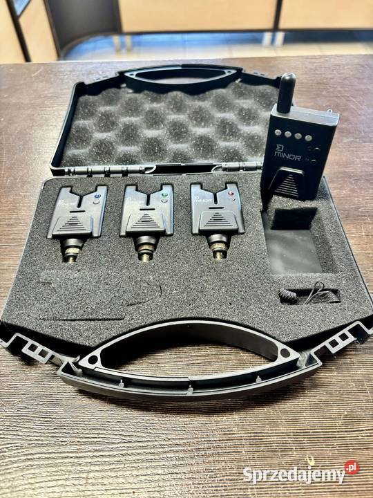 Zestaw sygnalizatorów brań z centralką Delphin