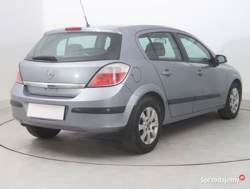 Opel Astra 17 CDTI manualna